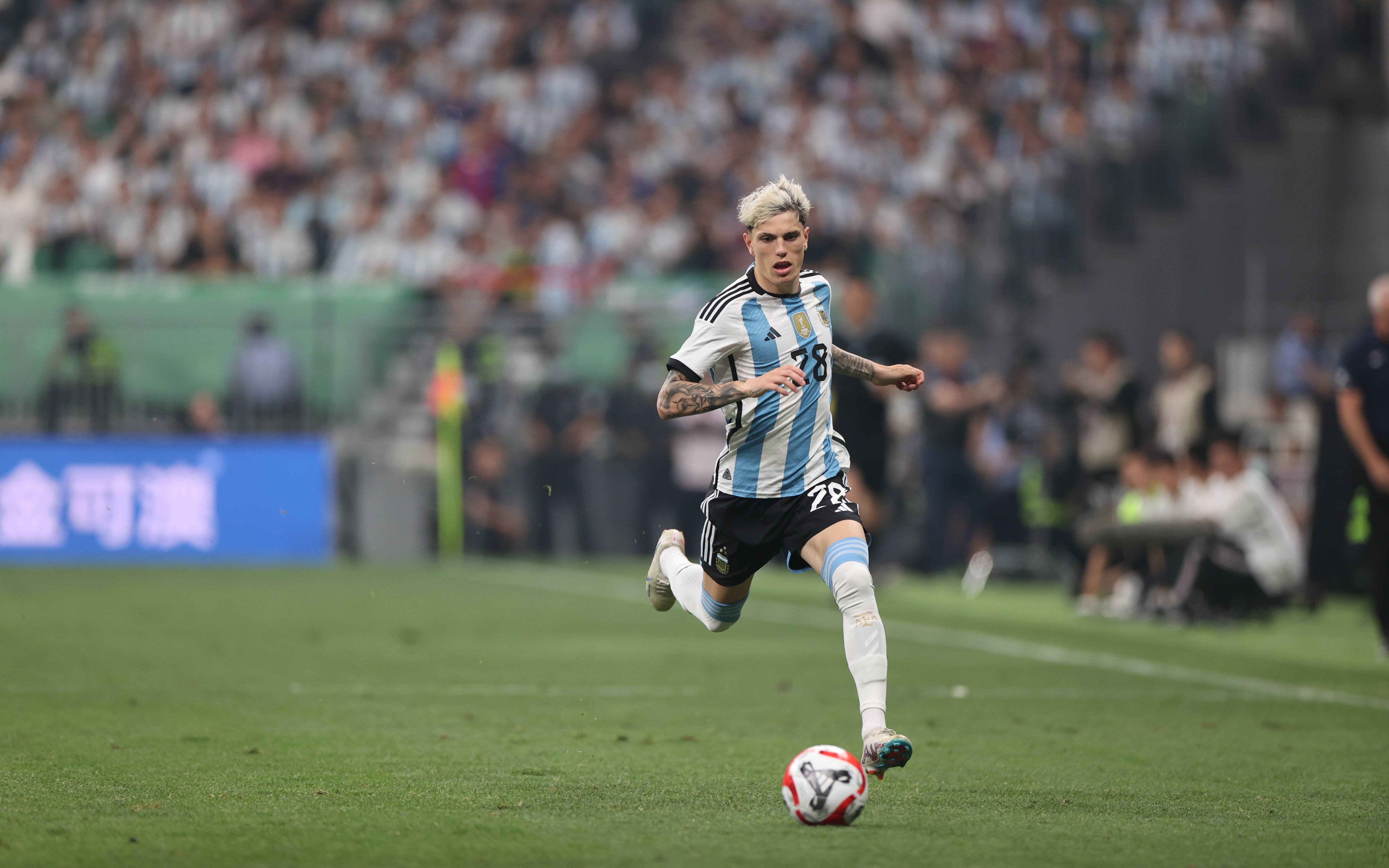 包含曼联带队取胜！，梅西重要时刻刷新纪录气势如虹延续的词条